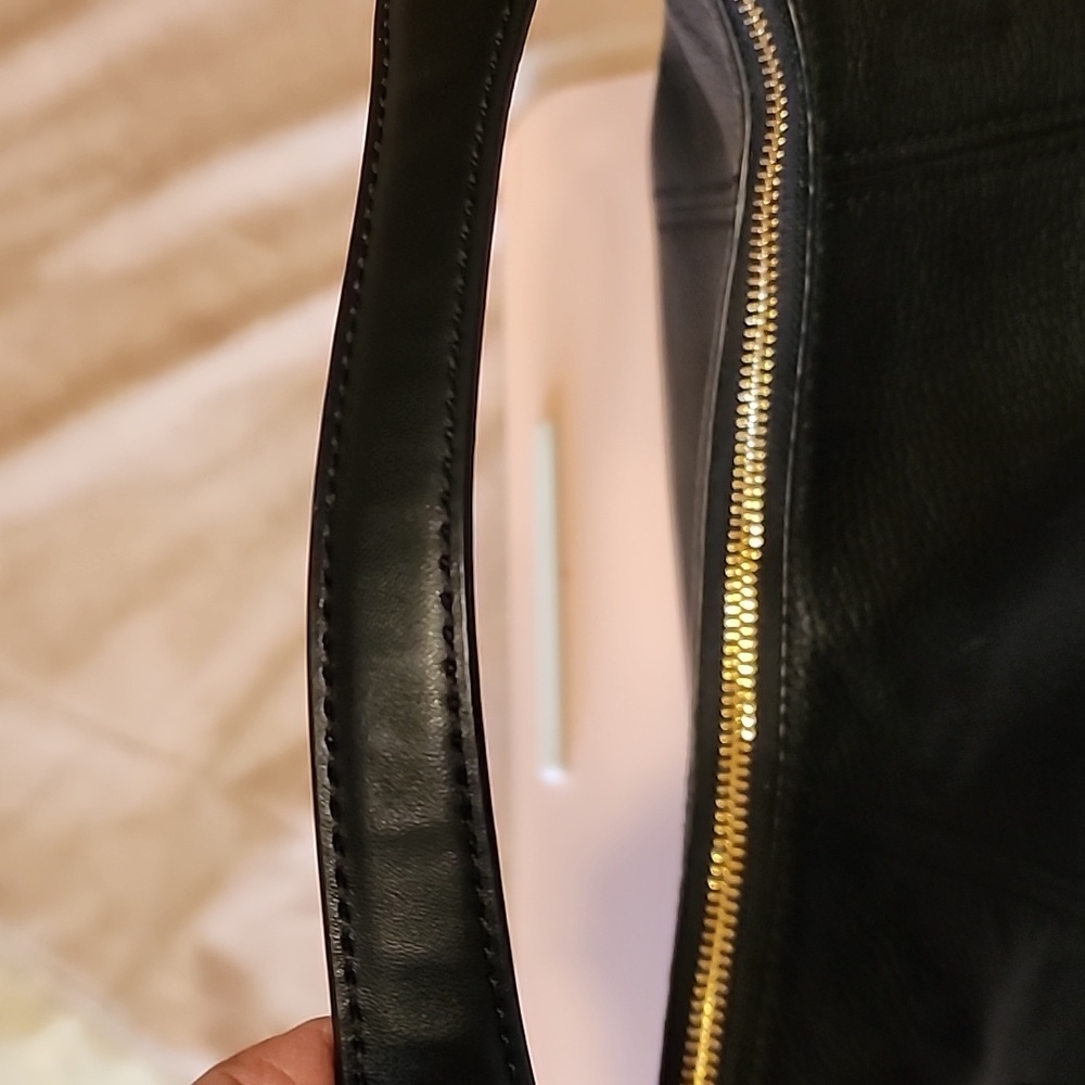Michael Kors Black Hobo Bag with Pebbled Leather EXCELLENT CONDITION - Picture 5 of 11